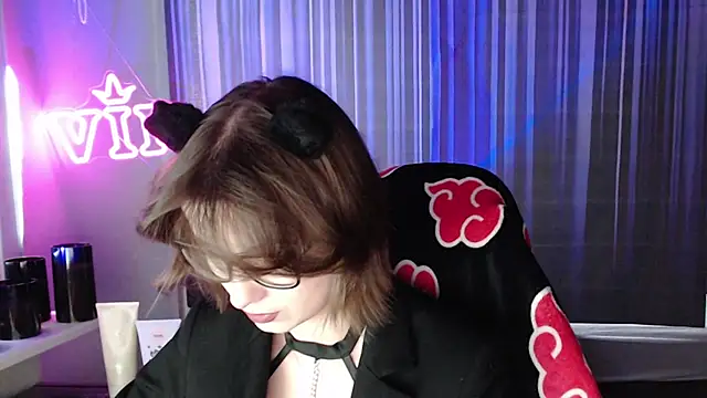 LunaXcherry online show from 07/21/26, 04:42