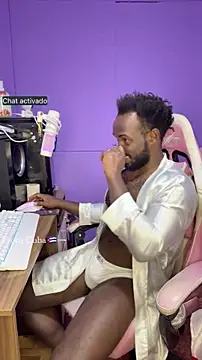 Snapshot of Ebanhot chatting on 02/18/26, 02:40 Ebanhot online show from 02/18/26, 02:40