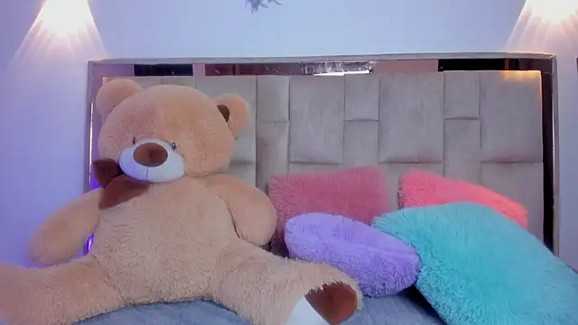 Snapshot of JuliettaArlet chatting on 05/27/26, 11:07 JuliettaArlet online show from 05/27/26, 11:07