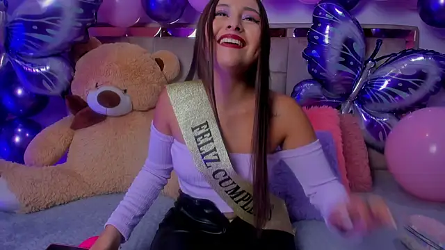 Snapshot of JuliettaArlet chatting on 06/10/26, 12:04 JuliettaArlet online show from 06/10/26, 12:04