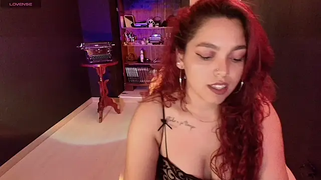 scarlett velvet  online show from 02/20/26, 12:07