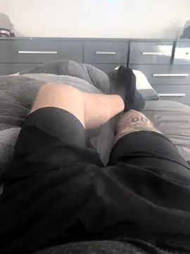 dave32000 online show from 02/21/26, 02:40