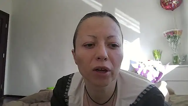 Stefanie Margo online show from 05/06/26, 05:35