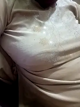 Snapshot of Simran_008 chatting on 02/20/26, 01:22 Simran 008 online show from 02/20/26, 01:22