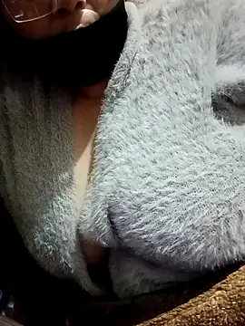 Snapshot of Simran_008 chatting on 03/01/26, 11:51 Simran 008 online show from 03/01/26, 11:51