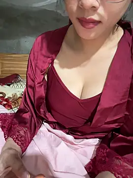 Snapshot of AYW-217 chatting on 02/21/26, 02:51 AYW-217 online show from 02/21/26, 02:51