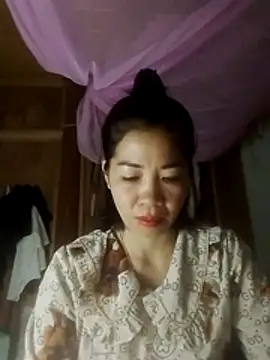 Snapshot of -Lundy- chatting on 02/12/26, 02:06 -Lundy- online show from 02/12/26, 02:06