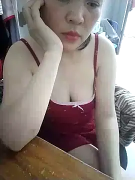 Strawberry-wet online show from 04/25/26, 05:43
