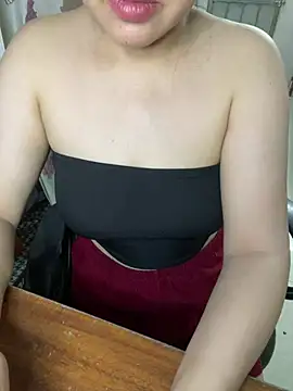 Strawberry-wet online show from 05/02/26, 06:29