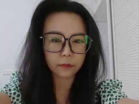 yunchui0101 online show from 02/13/26, 06:31