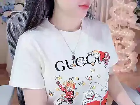 Snapshot of Agnelyn___ chatting on 07/14/26, 01:41 Agnelyn online show from 07/14/26, 01:41
