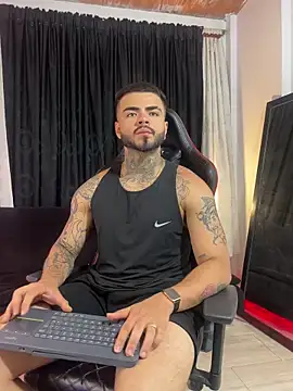 Snapshot of Benjii_Carter1 chatting on 02/26/26, 04:00 Benjii Carter1 online show from 02/26/26, 04:00