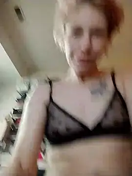 Snapshot of Slimthiccness chatting on 02/24/26, 04:05 Slimthiccness online show from 02/24/26, 04:05