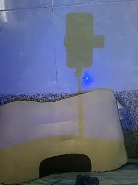 Snapshot of Nixie-Nixie chatting on 06/20/26, 06:38 Nixie-Nixie online show from 06/20/26, 06:38