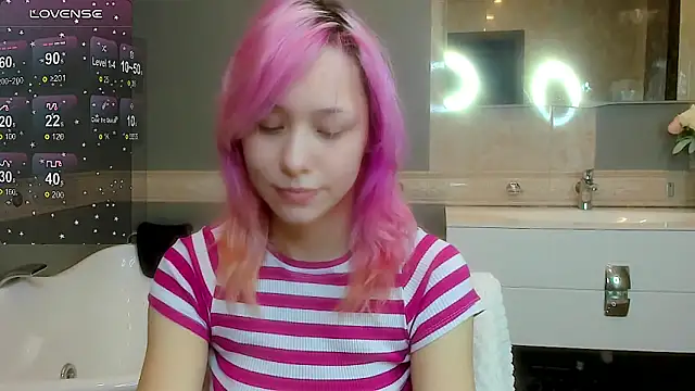 EmilyTrase online show from 04/05/26, 01:25