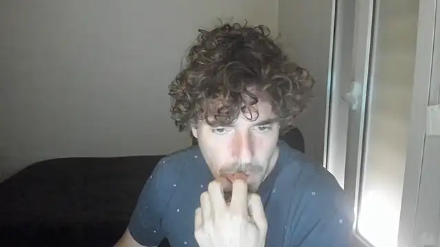 Snapshot of joaquin420_hot chatting on 02/11/26, 02:00 joaquin420 hot online show from 02/11/26, 02:00