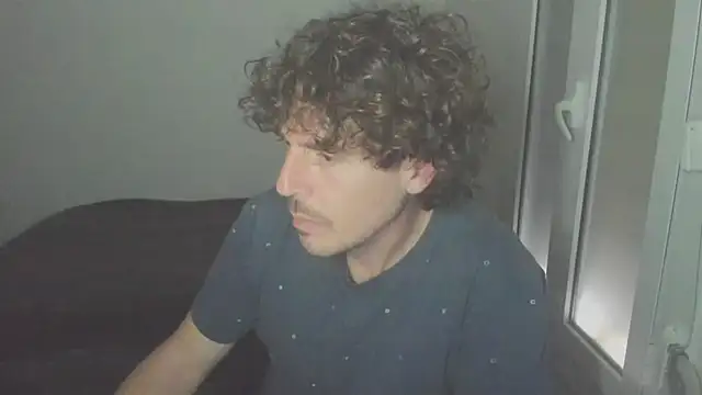 Snapshot of joaquin420_hot chatting on 02/12/26, 04:24 joaquin420 hot online show from 02/12/26, 04:24