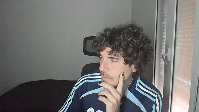 Snapshot of joaquin420_hot chatting on 03/02/26, 07:26 joaquin420 hot online show from 03/02/26, 07:26