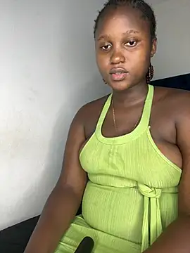 shyNia online show from 02/18/26, 03:52