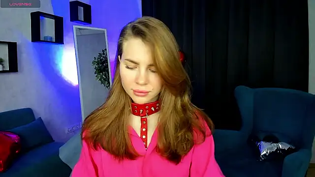 Snapshot of little__isabel chatting on 02/19/26, 01:34 little isabel online show from 02/19/26, 01:34