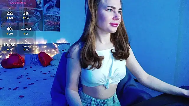 Snapshot of little__isabel chatting on 02/28/26, 01:28 little isabel online show from 02/28/26, 01:28