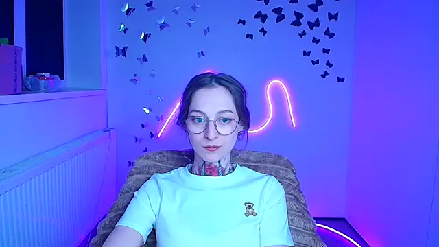 Esmi Winter online show from 03/22/26, 06:44