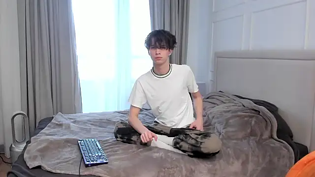 Snapshot of Ur_NextDoor_Boy chatting on 03/02/26, 07:15 Ur NextDoor Boy online show from 03/02/26, 07:15