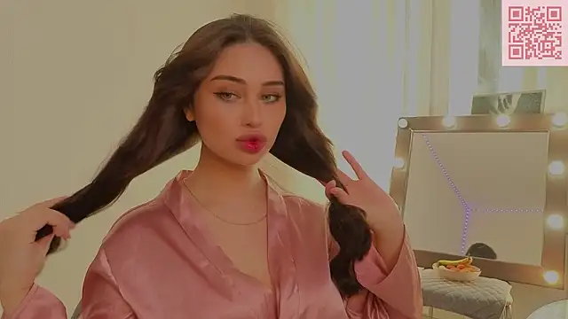 Sofia Plump online show from 03/12/26, 09:26