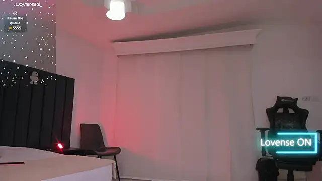 Snapshot of Sofi_cleveland chatting on 02/24/26, 08:51 Sofi cleveland online show from 02/24/26, 08:51