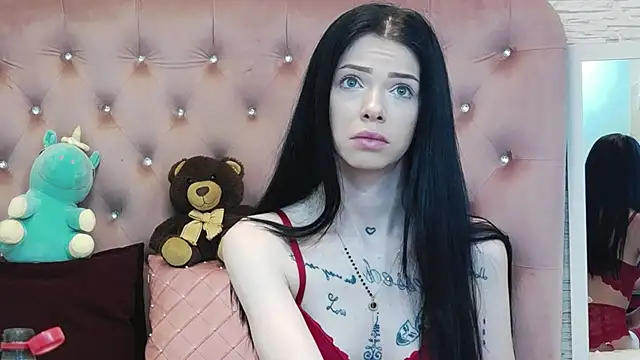 Snapshot of PeachyElla26 chatting on 02/11/26, 05:34 PeachyElla26 online show from 02/11/26, 05:34