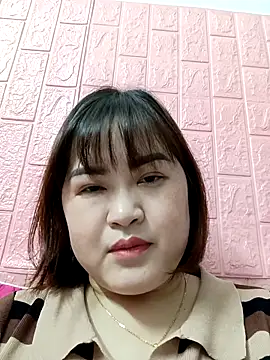 Snapshot of Kee-kimlee chatting on 02/10/26, 10:19 Kee-kimlee online show from 02/10/26, 10:19