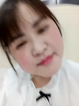 Snapshot of Kee-kimlee chatting on 02/20/26, 12:49 Kee-kimlee online show from 02/20/26, 12:49