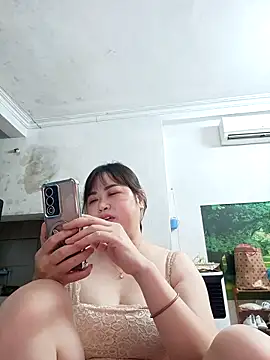 Kee-kimlee online show from 04/13/26, 02:50