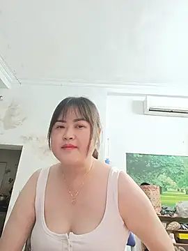 Kee-kimlee online show from 05/19/26, 01:56