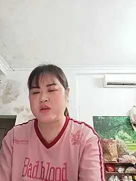 Kee-kimlee online show from 06/14/26, 09:11