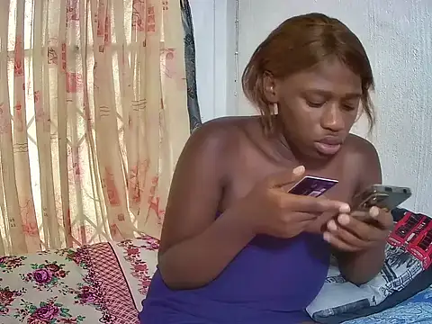 Snapshot of BlackBeauty2002 chatting on 02/16/26, 08:21 BlackBeauty2002 online show from 02/16/26, 08:21