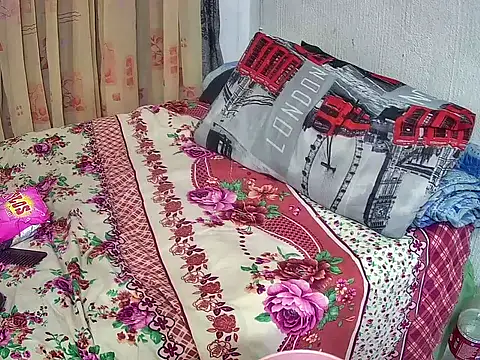 Snapshot of BlackBeauty2002 chatting on 02/16/26, 08:27 BlackBeauty2002 online show from 02/16/26, 08:27