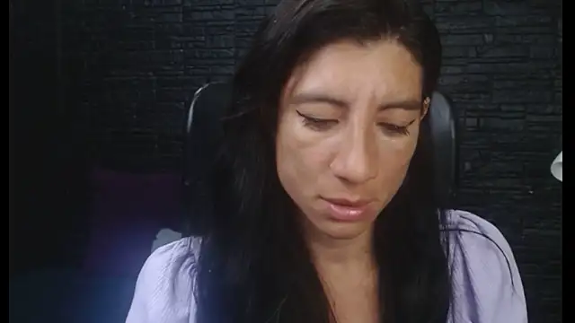 Snapshot of BrendaaCruz chatting on 02/13/26, 12:12 BrendaaCruz online show from 02/13/26, 12:12