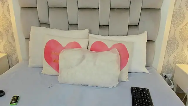 Snapshot of keiira_foxxx chatting on 02/26/26, 11:31 keiira foxxx online show from 02/26/26, 11:31