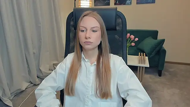 Snapshot of CarmenLipkin chatting on 02/12/26, 02:34 CarmenLipkin online show from 02/12/26, 02:34