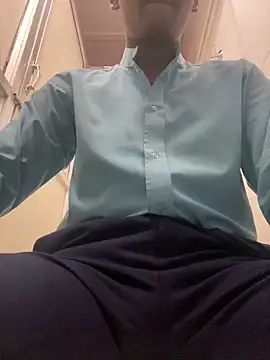 Snapshot of Dazzling_dude chatting on 02/22/26, 06:17 Dazzling dude online show from 02/22/26, 06:17