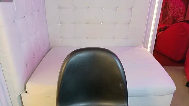 Everlyn sexx online show from 03/12/26, 12:00