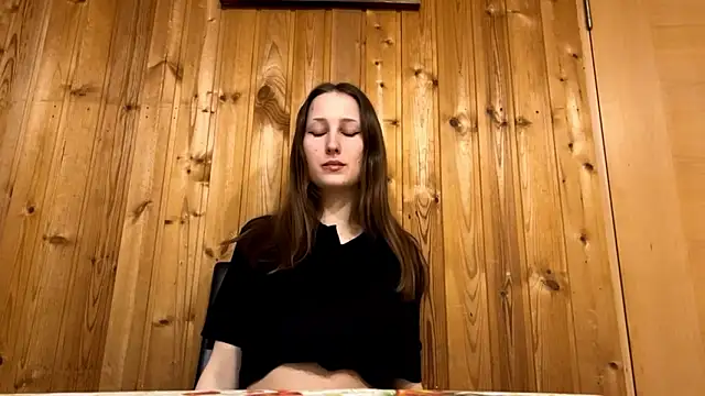 VickieKush online show from 03/06/26, 03:08