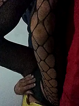 saraborges online show from 06/05/26, 01:45