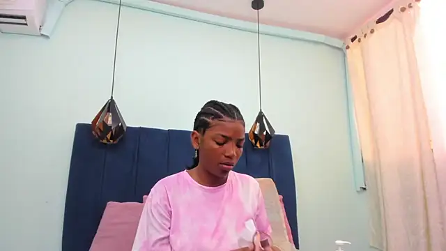 Snapshot of Sexy_ebony_1 chatting on 06/16/26, 11:46 Sexy ebony 1 online show from 06/16/26, 11:46