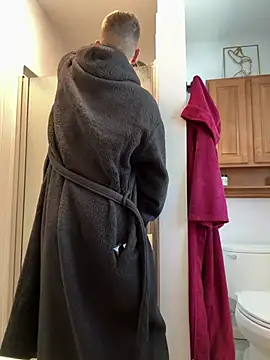 Snapshot of adonimus94 chatting on 03/21/26, 07:28 adonimus94 online show from 03/21/26, 07:28