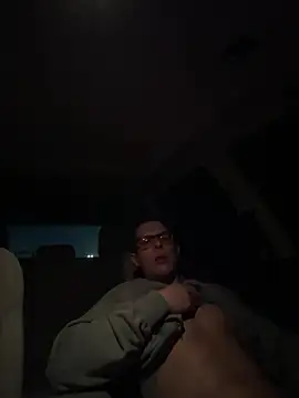 Snapshot of adonimus94 chatting on 04/09/26, 01:05 adonimus94 online show from 04/09/26, 01:05