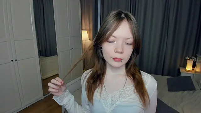 Snapshot of LavenderMitten chatting on 02/21/26, 05:19 LavenderMitten online show from 02/21/26, 05:19