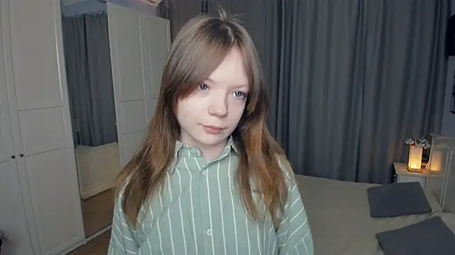 Snapshot of LavenderMitten chatting on 02/23/26, 05:05 LavenderMitten online show from 02/23/26, 05:05