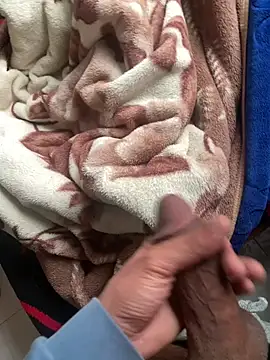 Snapshot of casaouisexy chatting on 03/17/26, 03:59 casaouisexy online show from 03/17/26, 03:59